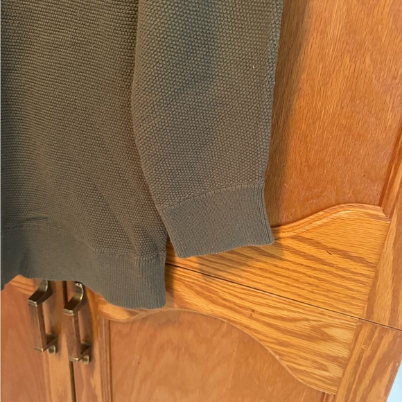 Banana Republic sweater - Picture 5 of 8